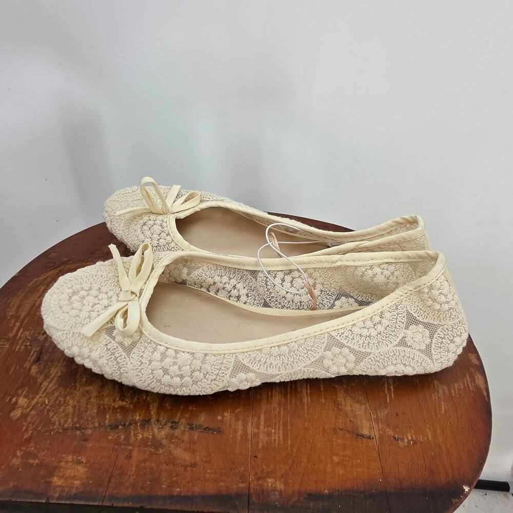 New NWT Seychelles Suzie Flats Lace Dainty Floral 7 White